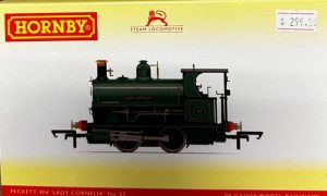 Hornby Peckett W4 Lady Cornelia No 33 00 Gauge Steam locomotive DCC Ready